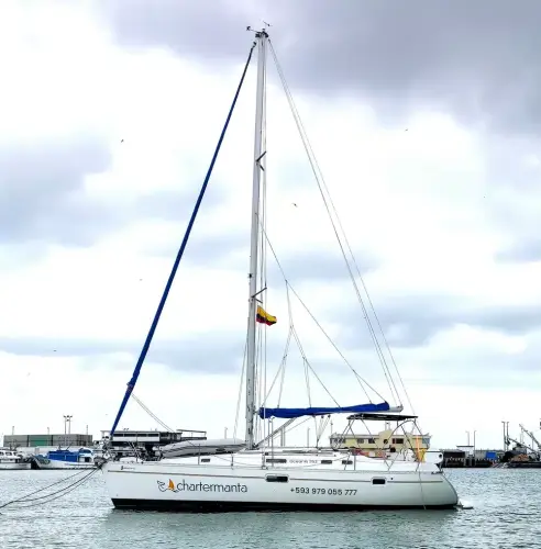catamaran-boat-rent-charter-manta-ecuador00009